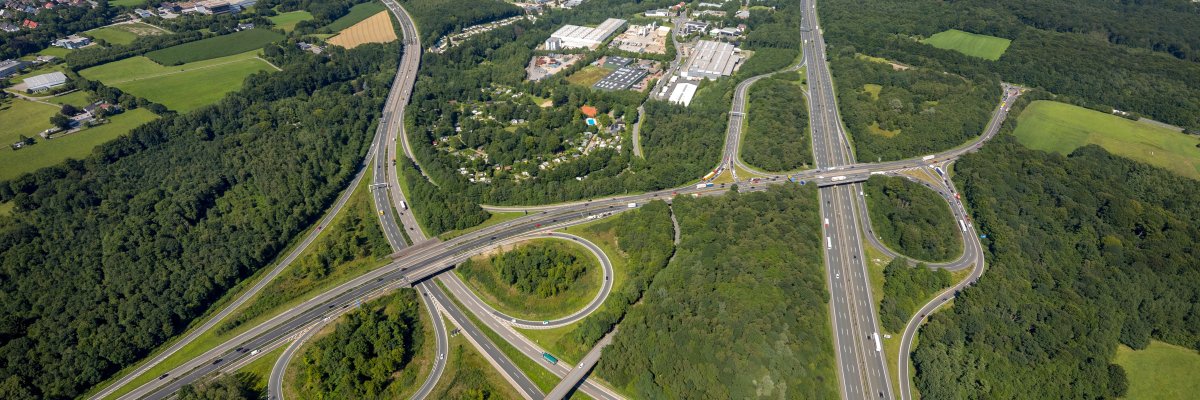 Sprockhoevel17073817 Luftbild Autobahnkreuz >utobahn A1, Autobahn A46 und Autobahn A43, Wuppertal-Nord, Stadtgrenze Wuppertal, Gewerbegebiet Stephansbecke, Haßlinghausen, Sprockhövel, Ruhrgebiet, Nordrhein-Westfalen, Deutschland