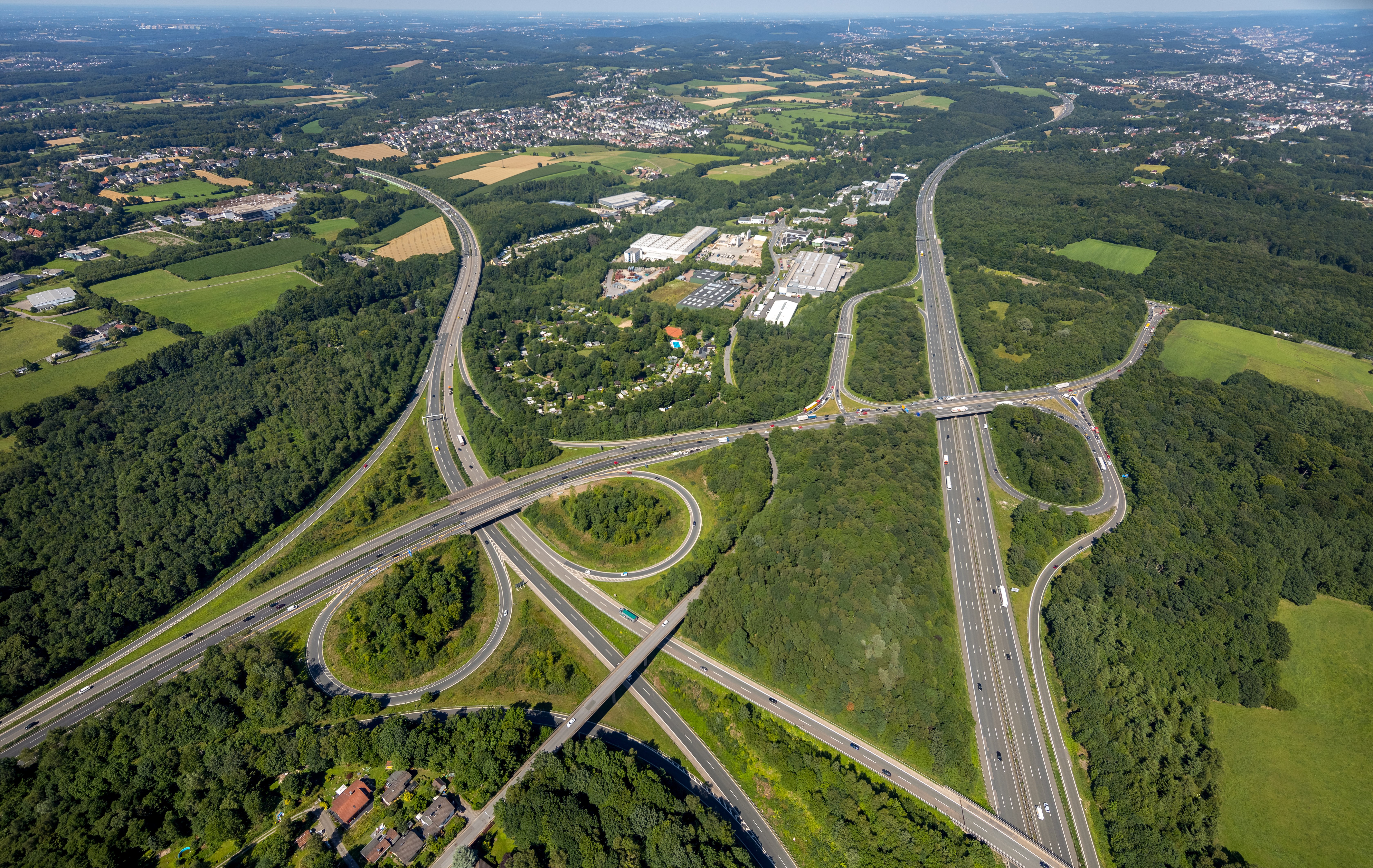 Autobahnkreuz >utobahn A1, Autobahn A46 und Autobahn A43, Wuppertal-Nord, Stadtgrenze Wuppertal, Gewerbegebiet Stephansbecke, Haßlinghausen, Sprockhövel, Ruhrgebiet, Nordrhein-Westfalen, Deutschland