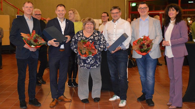 Ehrung der neu ernannten Stadtältesten Jörg Valentin und Gerd Fischer mit Bürgermeisterin Sabine Noll