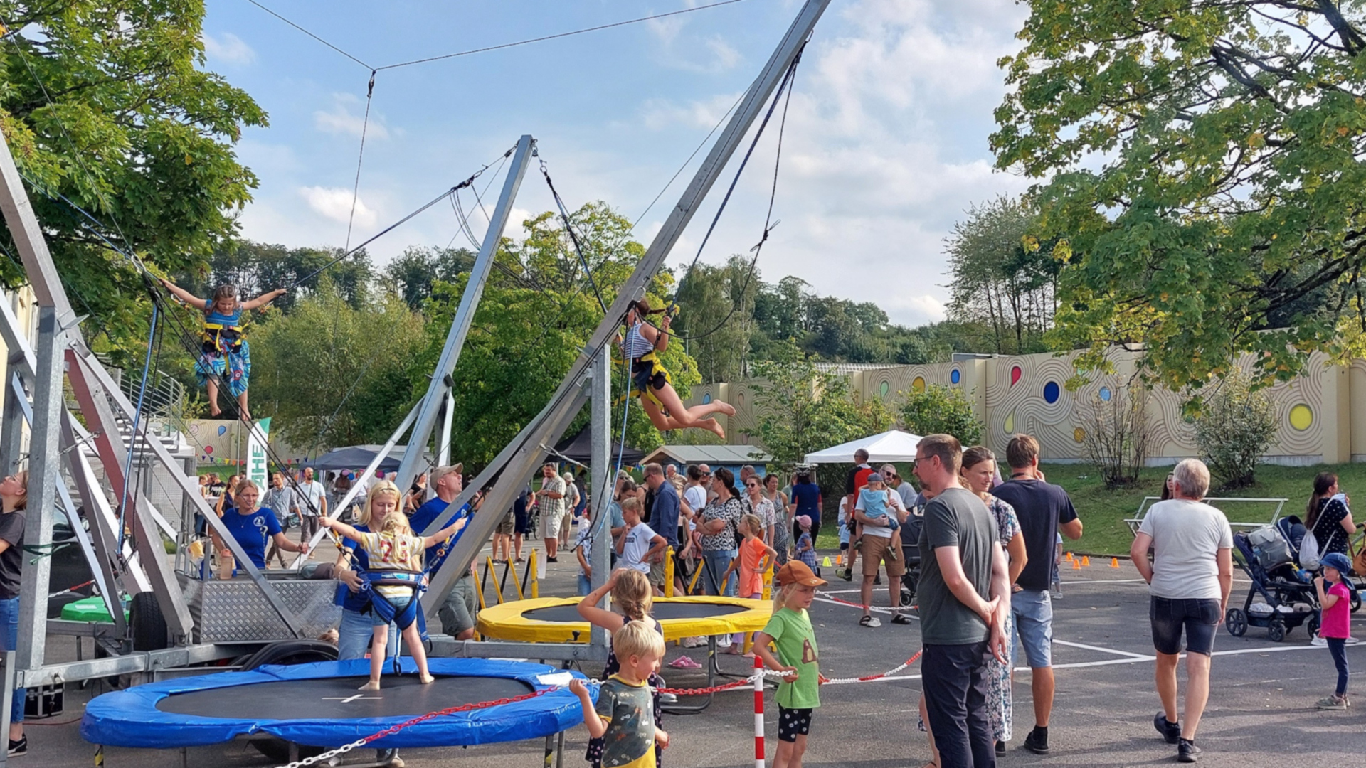 Bungee-Trampolin Das Bungee-Trampolin beim Weltkindertag 2025