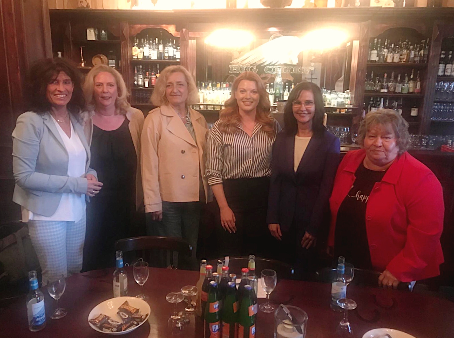 Sabine Noll, Heike Heinzkill, Astrid Timmermann, Sina-Maria Günzel, Renate Jährling und Marion Prinz bei der Auftaktveranstaltung "Frauen in die Politik", April 2024 Sabine Noll, Heike Heinzkill, Astrid Timmermann, Sina-Maria Günzel, Renate Jährling und Marion Prinz bei der Auftaktveranstaltung "Frauen in die Politik", April 2024