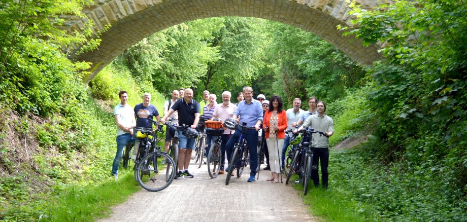 Zwischenstopp während der Sternfahrt auf der Glückauf-Trasse in Sprockhövel, Mai 2024