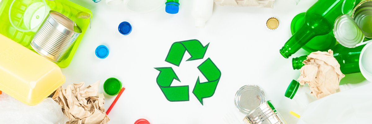 Recycling Recyclingfähiger Müll aus Glas, Metall und Papier